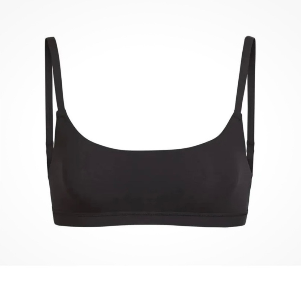 B32 NWT SKIMS FITS EVERYBODY SCOOP BRALETTE XS in Onyx